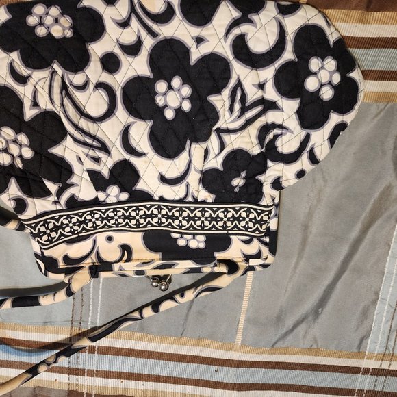 Purses - Picture 4 of 7